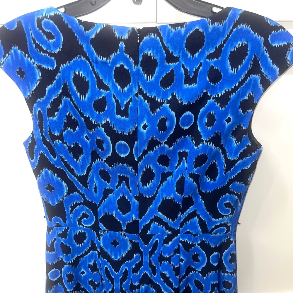 Size 4 /6 Blue Dress 97% Poly 3% Span 38" Back Neck to Bottom by Dress Barn Bk